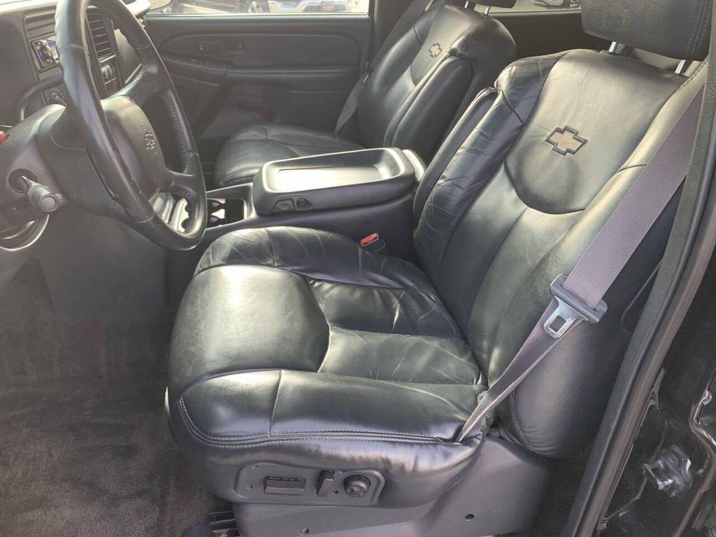 used 2002 Chevrolet Avalanche car, priced at $5,750