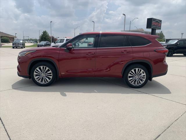used 2023 Toyota Highlander Hybrid car, priced at $51,485