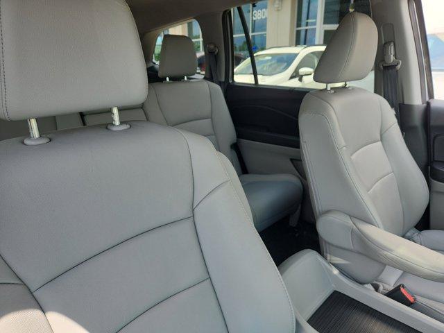 used 2022 Honda Pilot car, priced at $34,220
