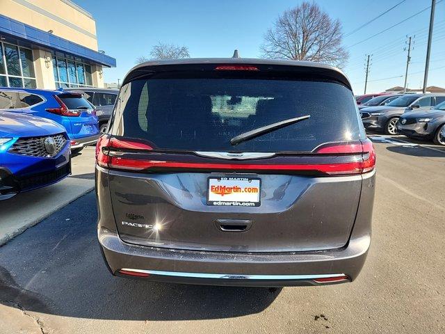 used 2022 Chrysler Pacifica car, priced at $22,618