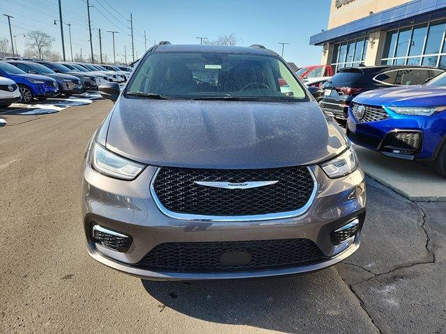 used 2022 Chrysler Pacifica car, priced at $22,618