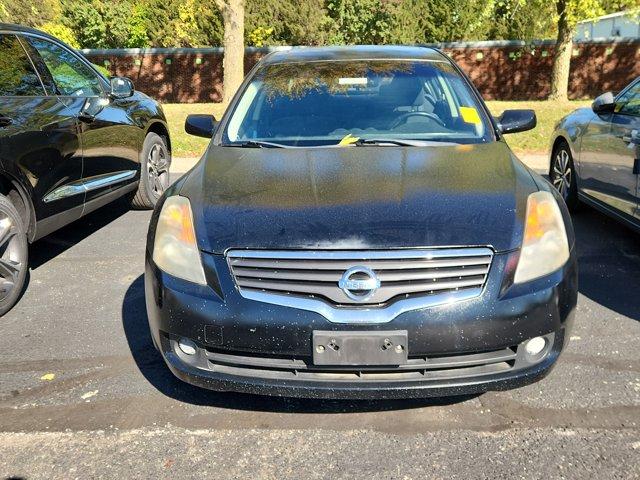 used 2009 Nissan Altima car, priced at $5,555