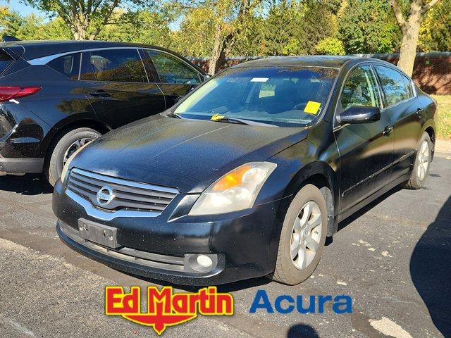 used 2009 Nissan Altima car, priced at $5,555