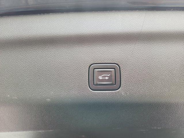 used 2022 GMC Yukon car, priced at $59,606