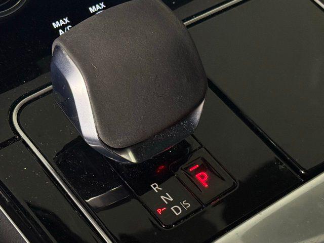 used 2022 Land Rover Range Rover Velar car, priced at $43,900