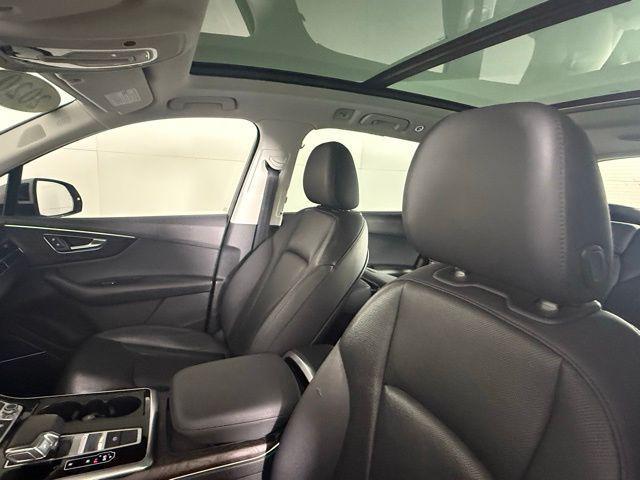 used 2020 Audi Q7 car, priced at $28,500