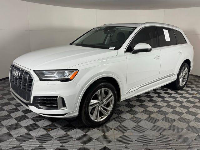 used 2020 Audi Q7 car, priced at $28,500