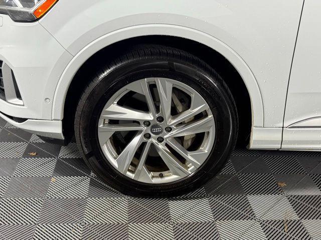 used 2020 Audi Q7 car, priced at $28,500