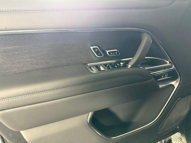new 2024 Land Rover Range Rover car