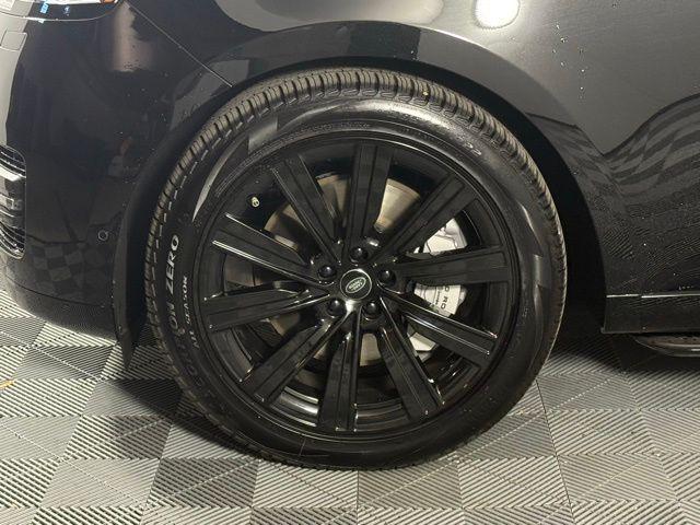 new 2025 Land Rover Range Rover car