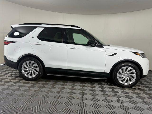 new 2025 Land Rover Discovery car, priced at $67,093
