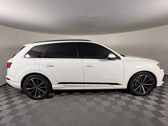 used 2022 Audi Q7 car, priced at $43,900