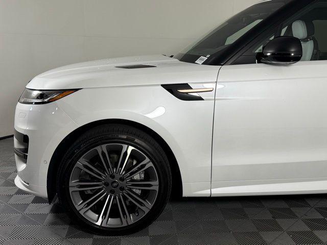 new 2025 Land Rover Range Rover Sport car, priced at $105,470