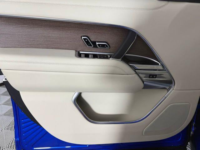 new 2025 Land Rover Range Rover car