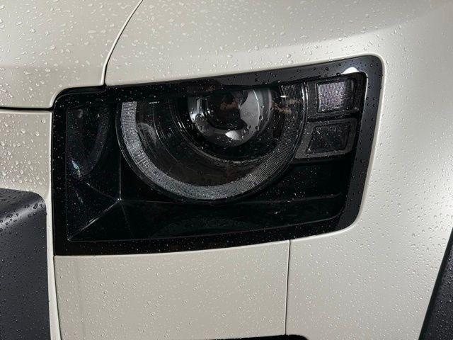 new 2024 Land Rover Defender car