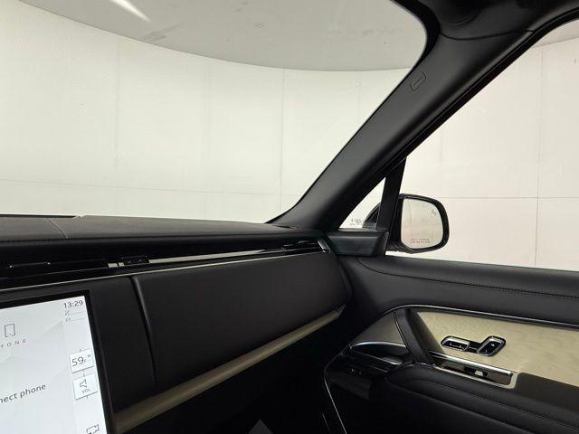new 2025 Land Rover Range Rover car