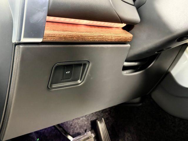 new 2025 Land Rover Range Rover car