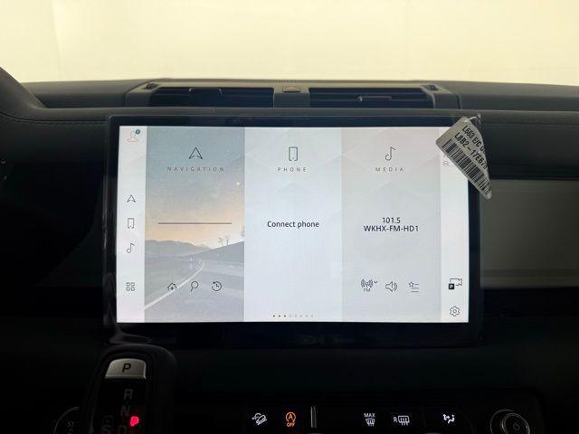 new 2025 Land Rover Defender car