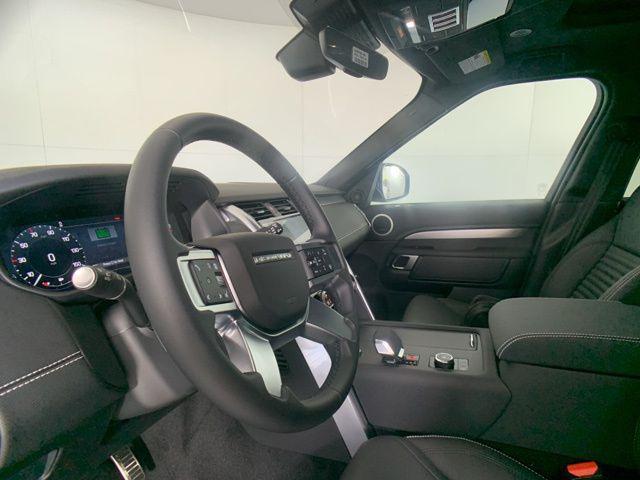 new 2025 Land Rover Discovery car