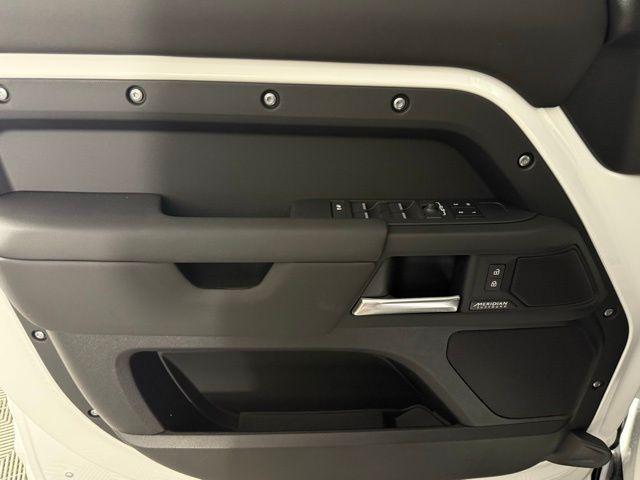 new 2025 Land Rover Defender car