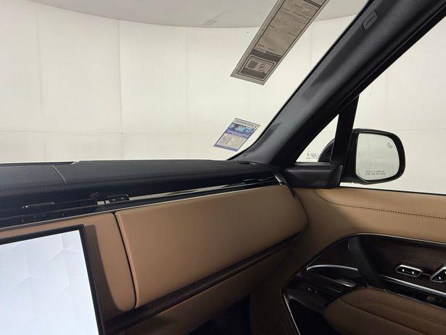 new 2025 Land Rover Range Rover car