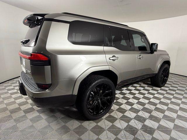 used 2025 Lexus GX 550 car, priced at $94,900