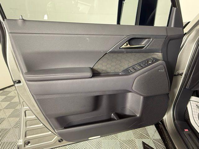 used 2025 Lexus GX 550 car, priced at $94,900