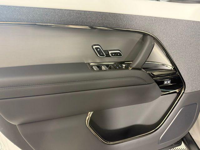 new 2025 Land Rover Range Rover Sport car