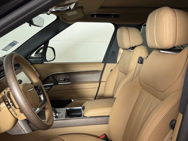 new 2025 Land Rover Range Rover car