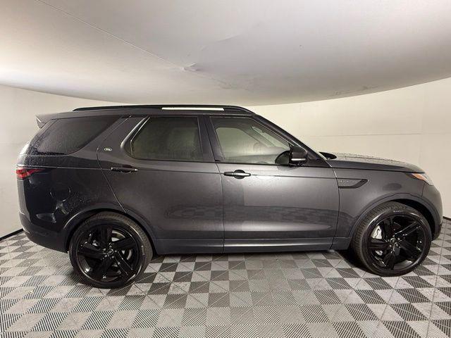 new 2025 Land Rover Discovery car, priced at $73,653