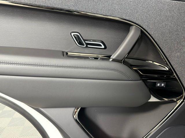 new 2025 Land Rover Range Rover Sport car