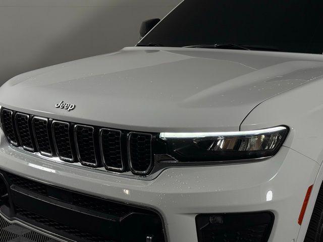 used 2023 Jeep Grand Cherokee car, priced at $35,900