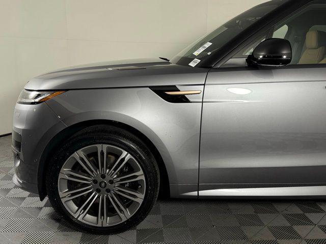 new 2025 Land Rover Range Rover Sport car