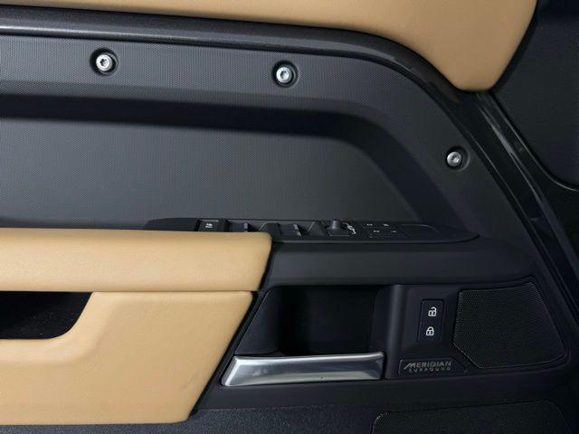 new 2025 Land Rover Defender car