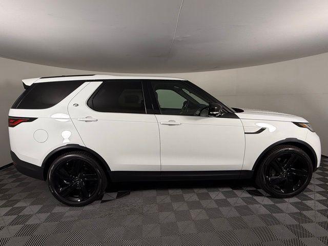 new 2025 Land Rover Discovery car, priced at $67,043