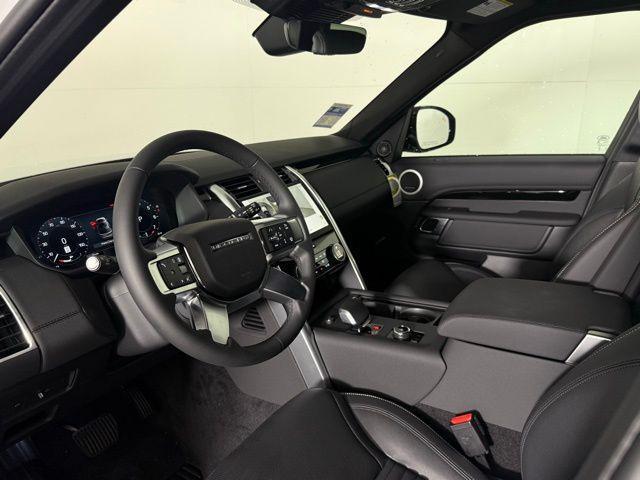 new 2025 Land Rover Discovery car, priced at $67,043