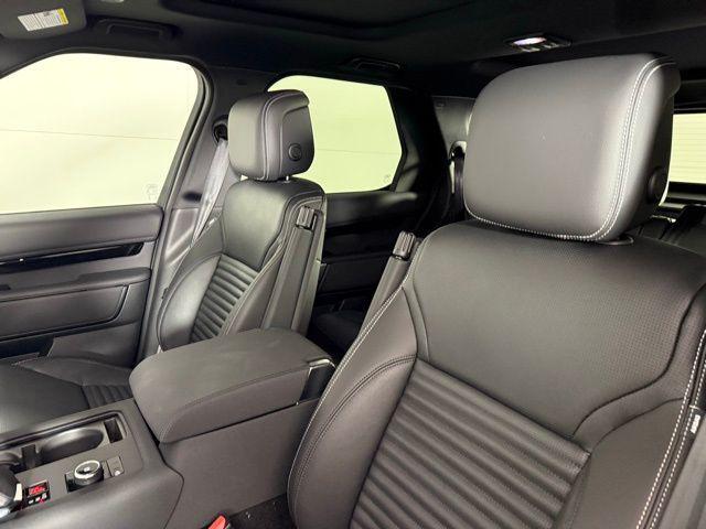 new 2025 Land Rover Discovery car, priced at $69,653