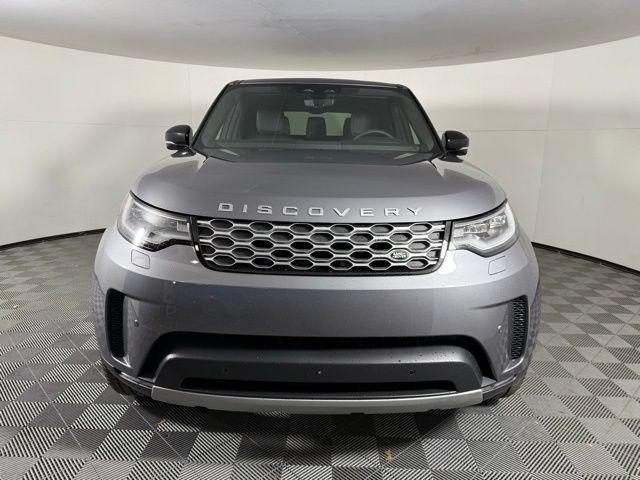 new 2025 Land Rover Discovery car, priced at $69,653