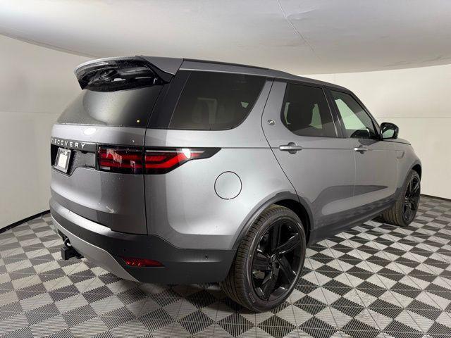 new 2025 Land Rover Discovery car, priced at $69,653