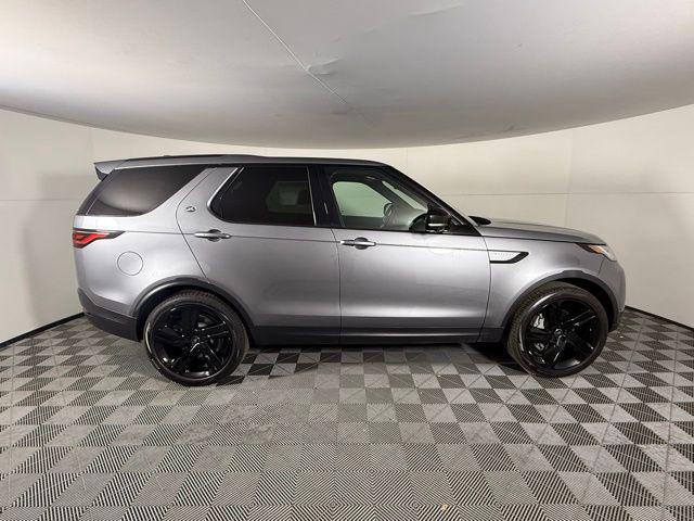 new 2025 Land Rover Discovery car, priced at $69,653