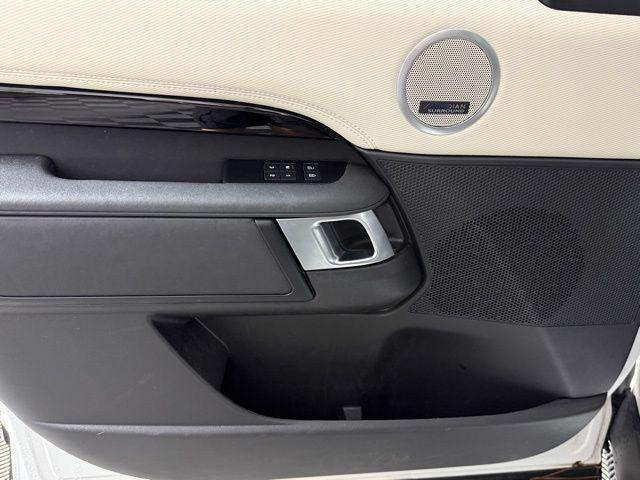 used 2022 Land Rover Discovery car, priced at $38,900