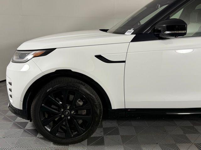 used 2022 Land Rover Discovery car, priced at $38,900