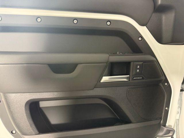 new 2025 Land Rover Defender car