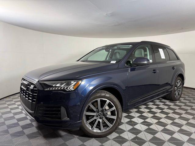 used 2024 Audi Q7 car, priced at $50,900