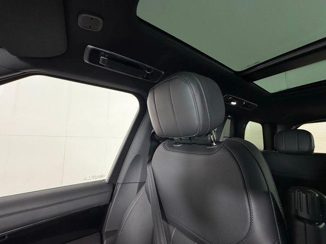 new 2025 Land Rover Range Rover car