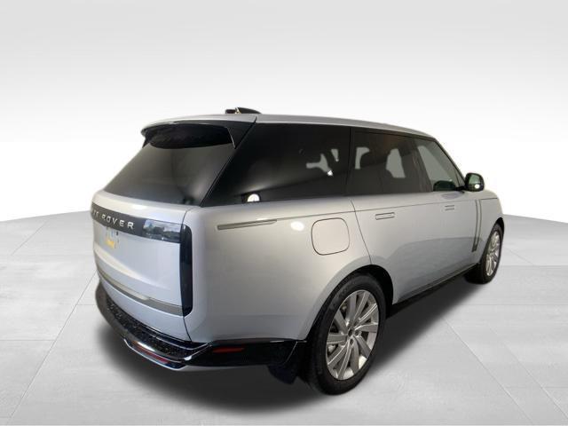 new 2025 Land Rover Range Rover car, priced at $109,915