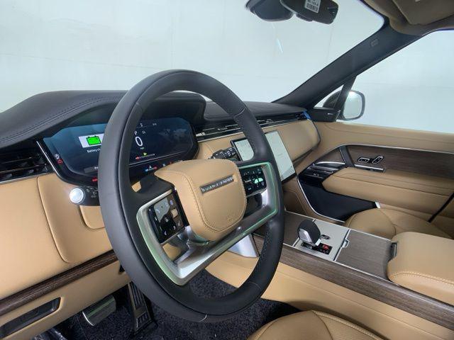 new 2025 Land Rover Range Rover car, priced at $109,915