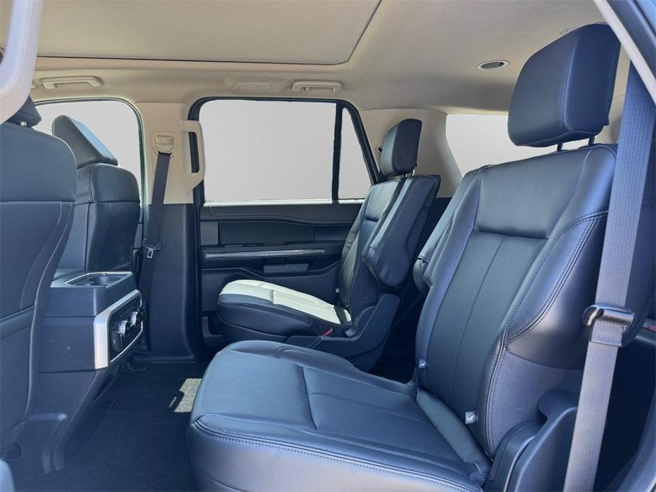 new 2024 Ford Expedition car, priced at $72,600