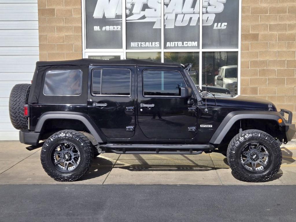 used 2012 Jeep Wrangler Unlimited car, priced at $18,995