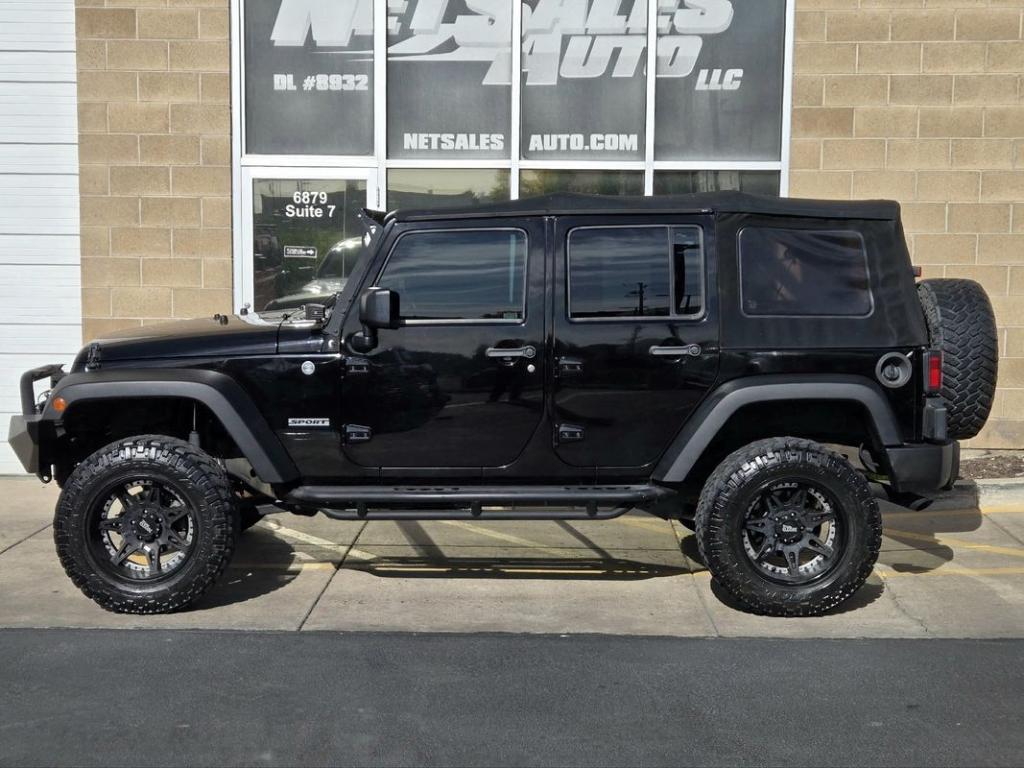 used 2012 Jeep Wrangler Unlimited car, priced at $18,995